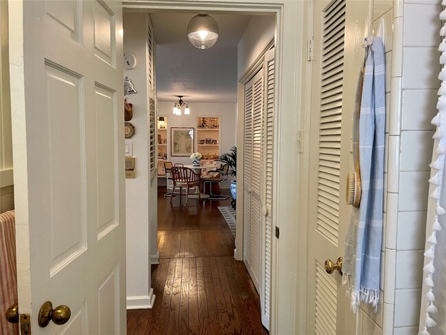 Building Photo - 429 Hawthorne St