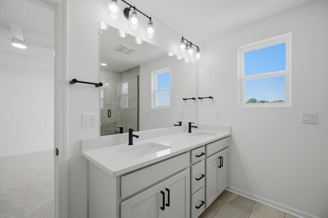 Building Photo - 5574 E Spaniel Dr