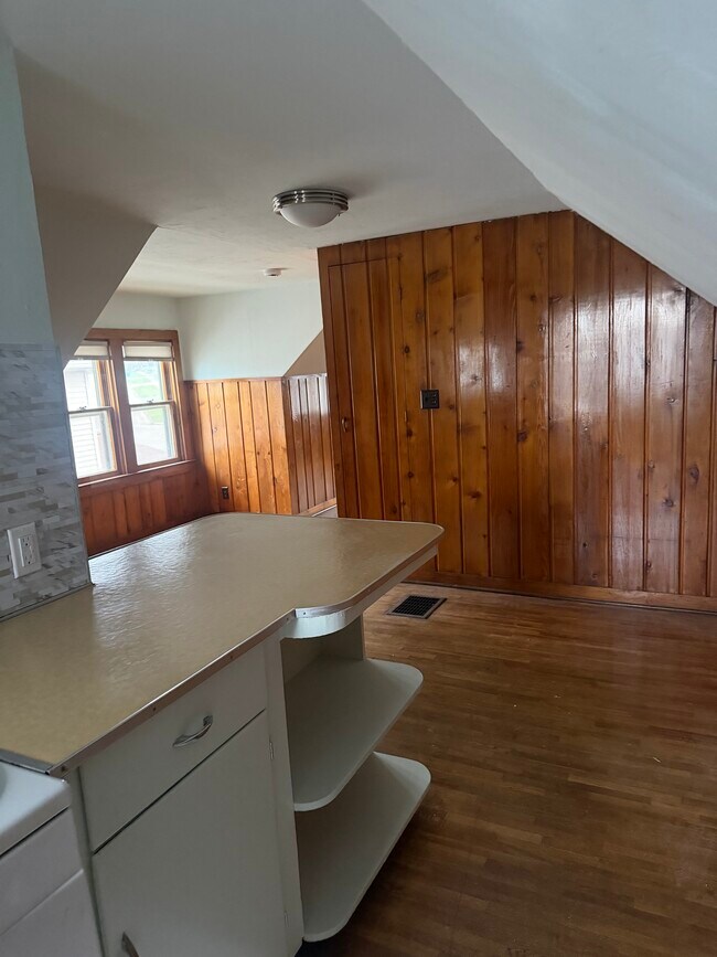 Building Photo - Phelps Studio