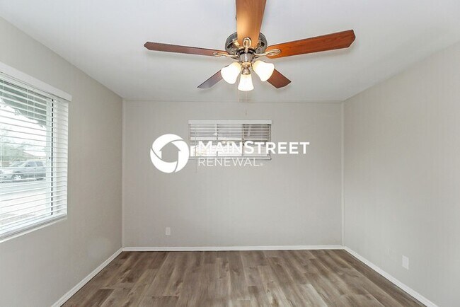 Building Photo - 3 Bedroom Pet-Friendly Home in Phoenix, AZ...