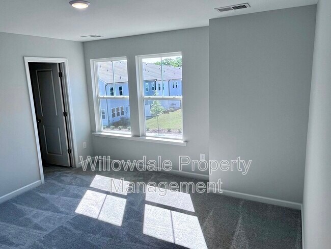 Building Photo - 5118 Cambrey Dr