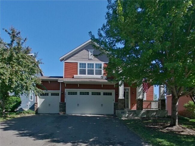 Primary Photo - 3947 Valencia Ln