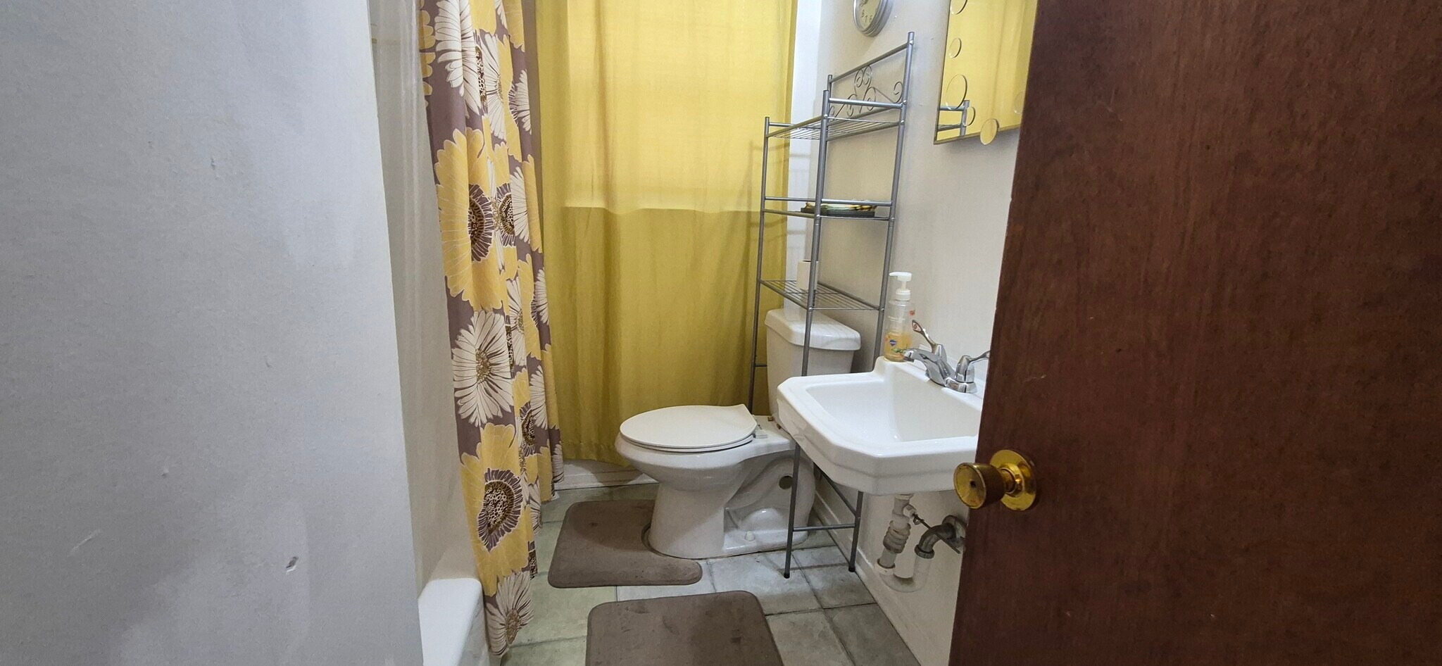 Building Photo - 1431 Aransas Ave