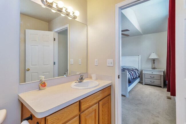 Building Photo - 5789 S 3500 W