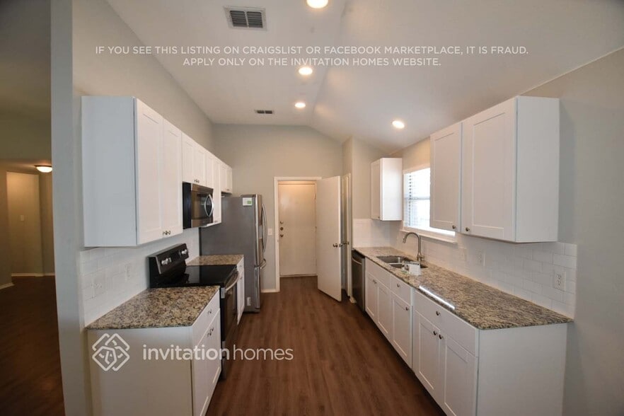 Building Photo - 1105 Whistle Stop Dr