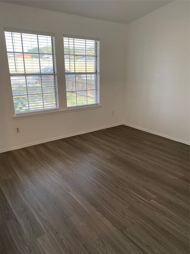Building Photo - 9511 Aberdeen Way