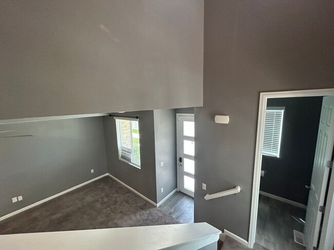 Building Photo - 3 Bedroom 2 Bathroom Townhouse in Payson, Utah!