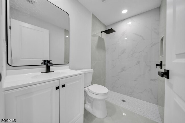 Building Photo - 4604 Queen Ave N