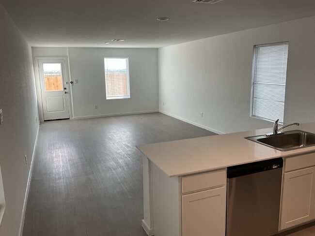 Building Photo - 11810 Spiderwort Rdg