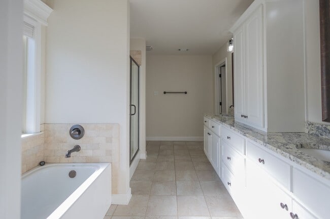 Building Photo - Charming 3 bedroom home in Austin