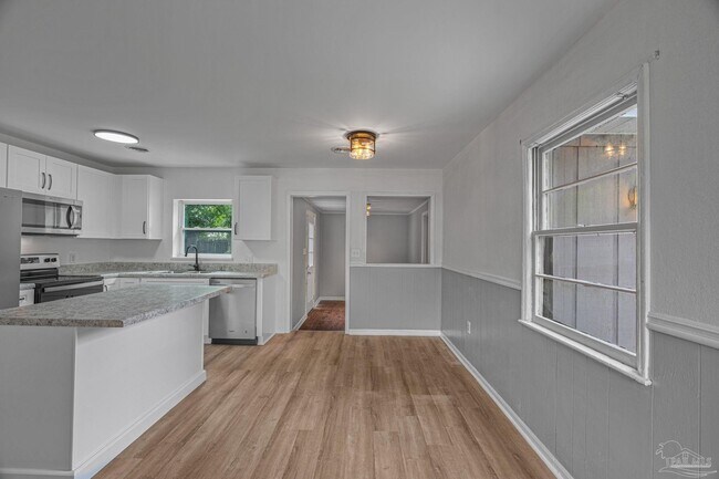 Building Photo - 3211 Torres Ave