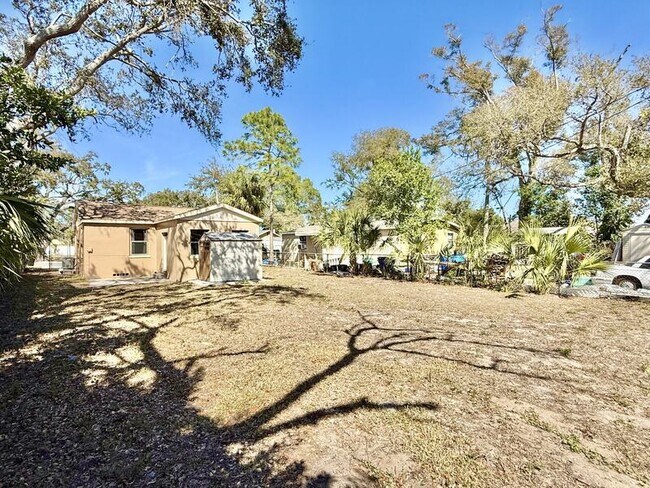 Building Photo - 1828 20th Ave S