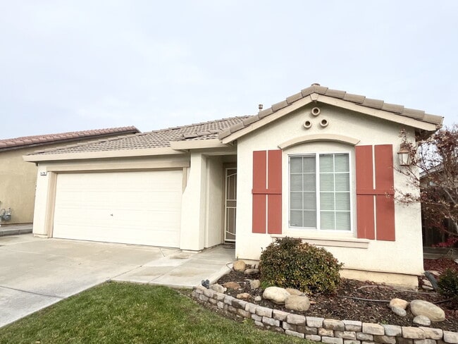 Building Photo - North Merced: $2179 3 Bedroom 2 Bathroom p...
