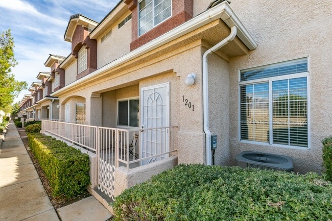 Building Photo - 3BDRM Townhome in Durango Trails community