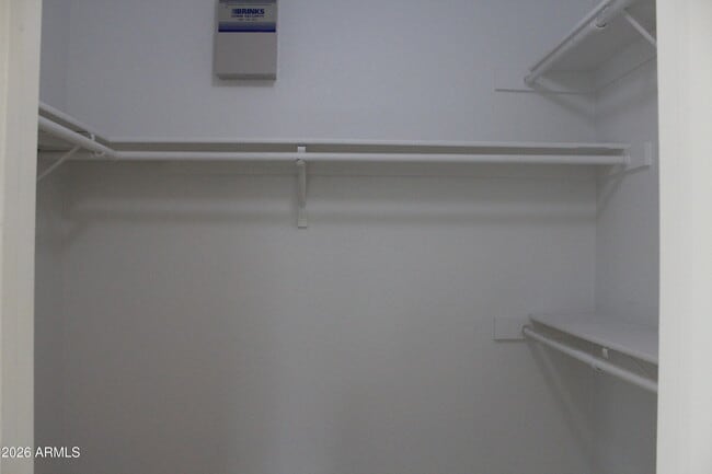 Building Photo - 7301 W Canterbury Dr