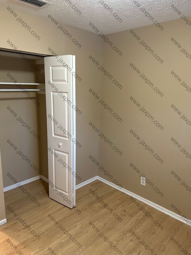 Building Photo - 3/2 Westside home with large yard