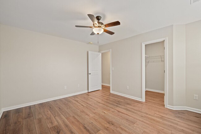 Building Photo - Stunning New Home in Enclave section Chateau