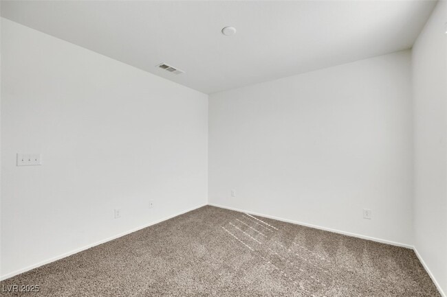 Building Photo - 4561 Woolcomber St