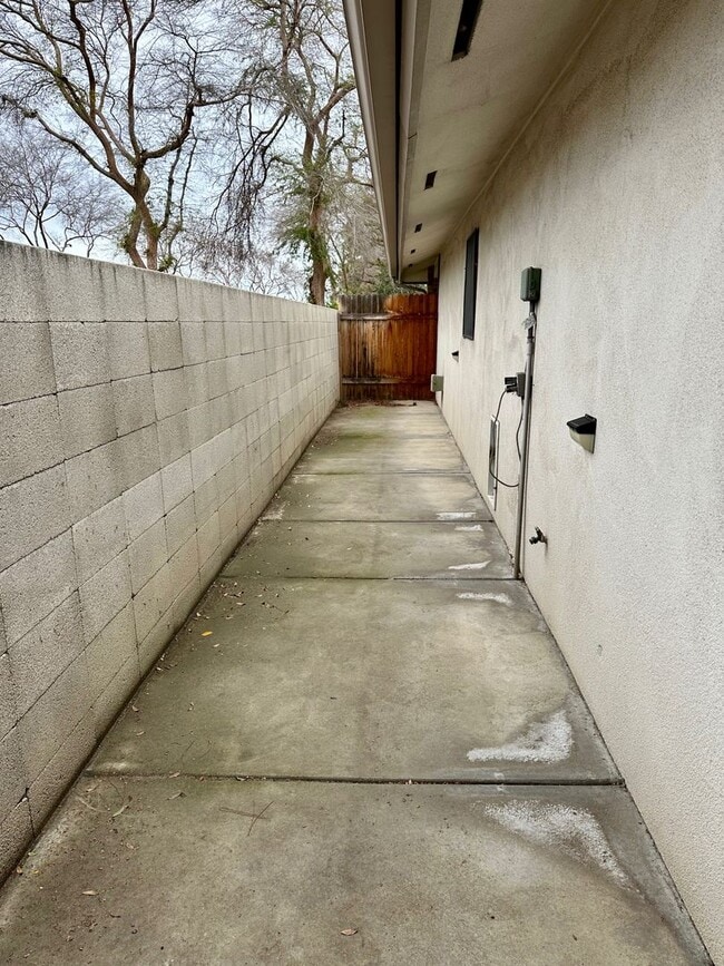 Building Photo - Haggin Oaks Cul De Sac Beauty! Best Schools and Shopping! 3Bed 2Bath $2,750Rent $2,750Deposit App...