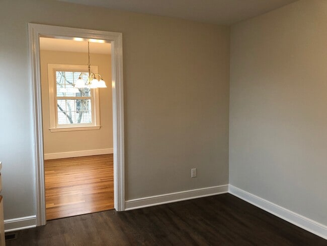 Building Photo - 288 Lagrange St