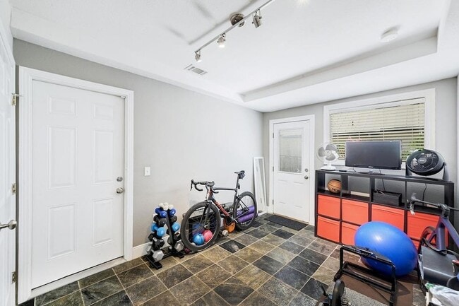 Building Photo - 3408 Bonnie Rd