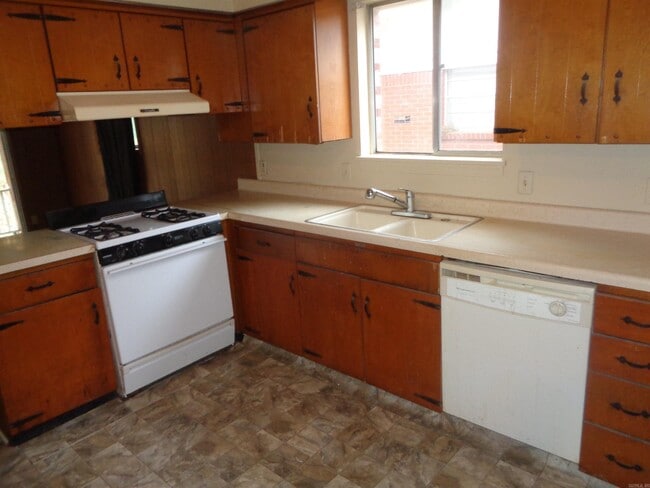 Building Photo - 9209 Clover Hl Rd