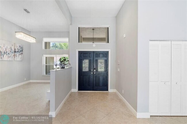 Building Photo - 10434 NW 6th Ct