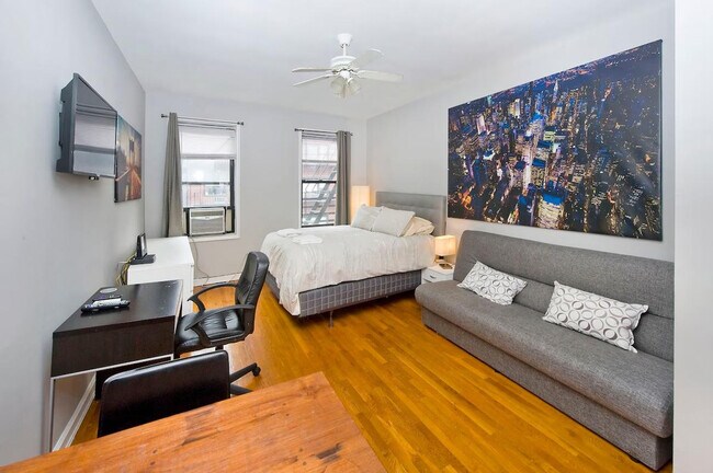 Building Photo - 1574 2nd Ave