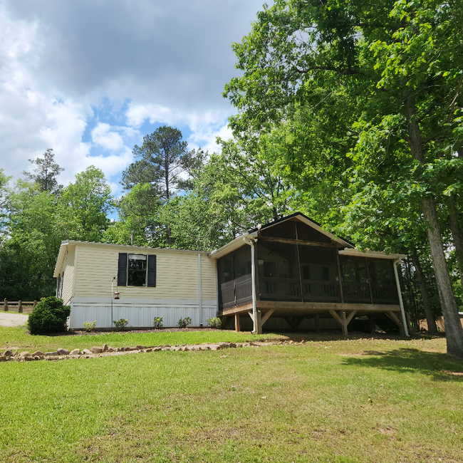 Building Photo - 1989 White Oak Rd
