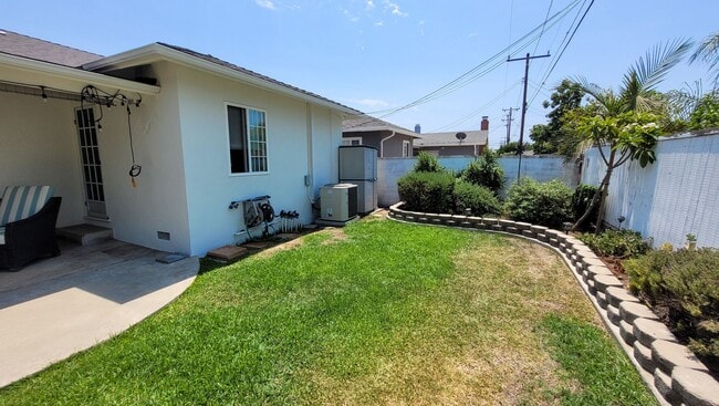 Building Photo - 4 Bed 2 Bath House in East Whittier Availa...