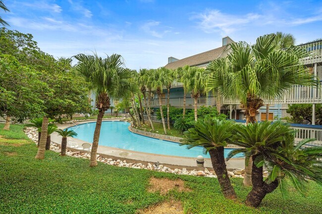 Building Photo - 8100 Seawall Blvd
