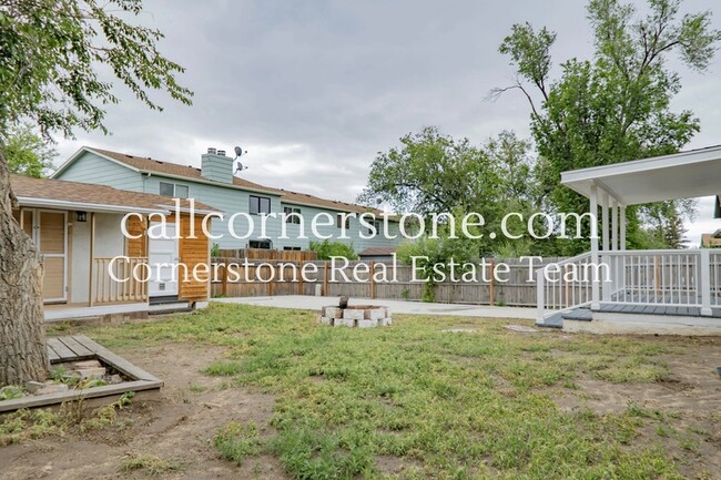 Building Photo - 2525 Nadine Dr