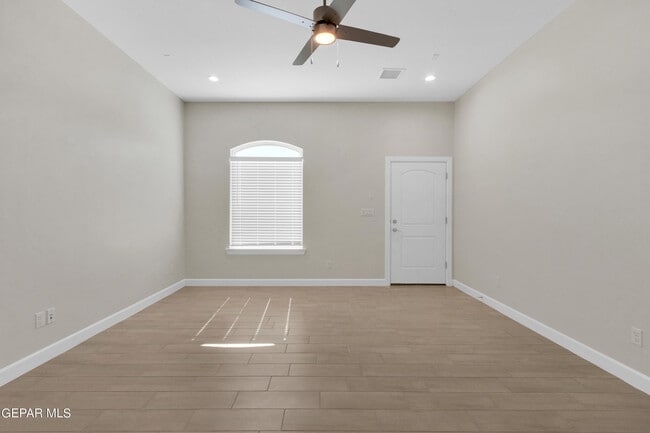 Building Photo - 13931 Sky Harbor Ave