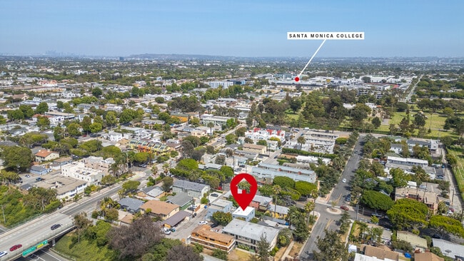 Walking Distance to Santa Monica College - 1753 16th St