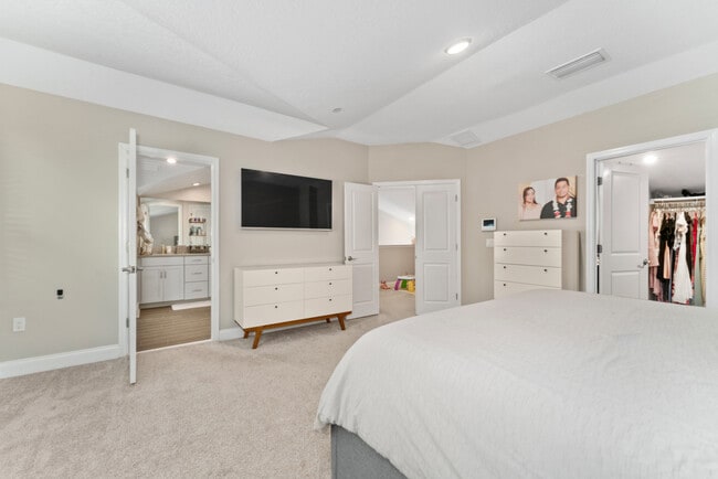 Building Photo - 115 E Concord St