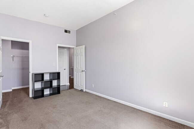 Building Photo - 2355 E York St