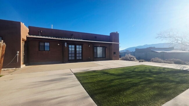 Building Photo - Corrales 4 Bedroom For Rent