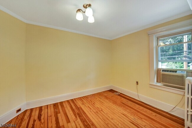 Building Photo - 509 Farview St