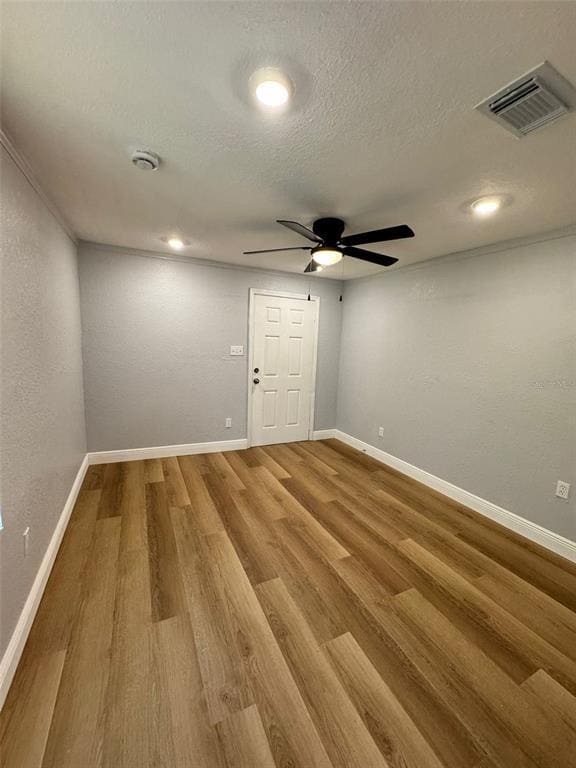 Building Photo - 1320 S Oleander Ave