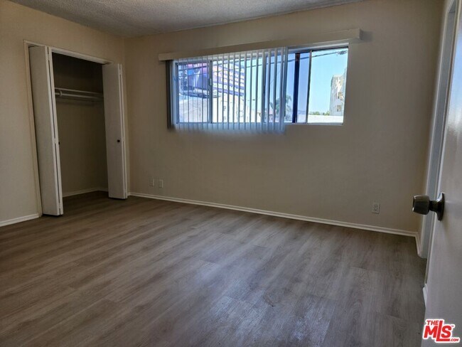 Building Photo - 8531 Alcott St