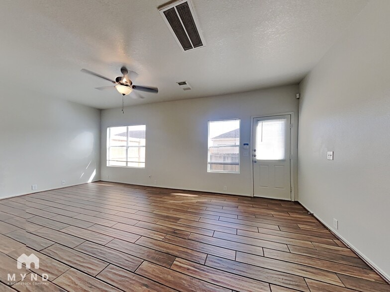 Building Photo - 16859 Mammoth Springs Dr
