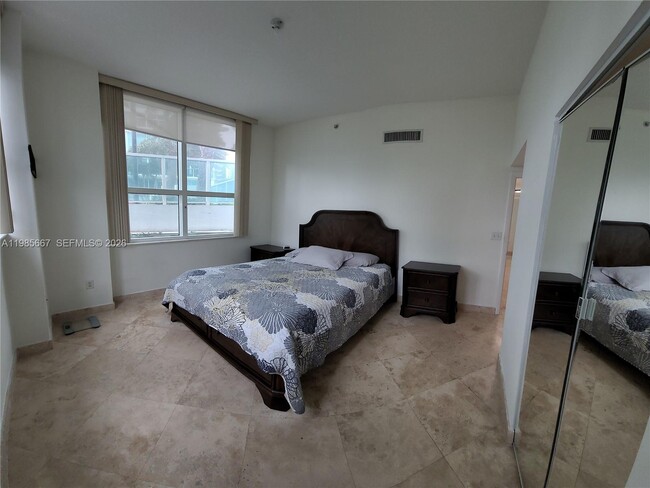 Building Photo - 31 SE 5th St