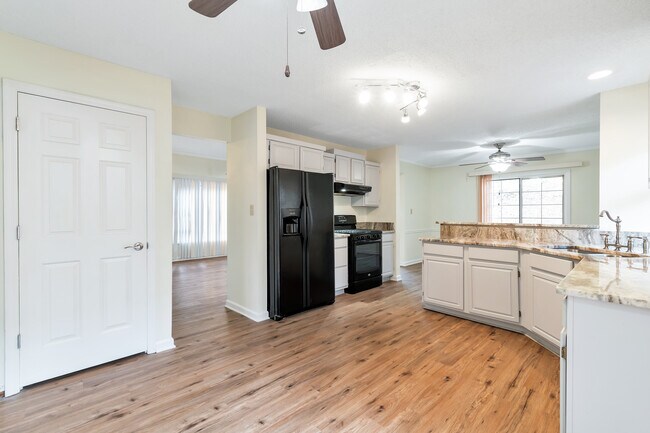 Building Photo - 1254 Watercrest Cir