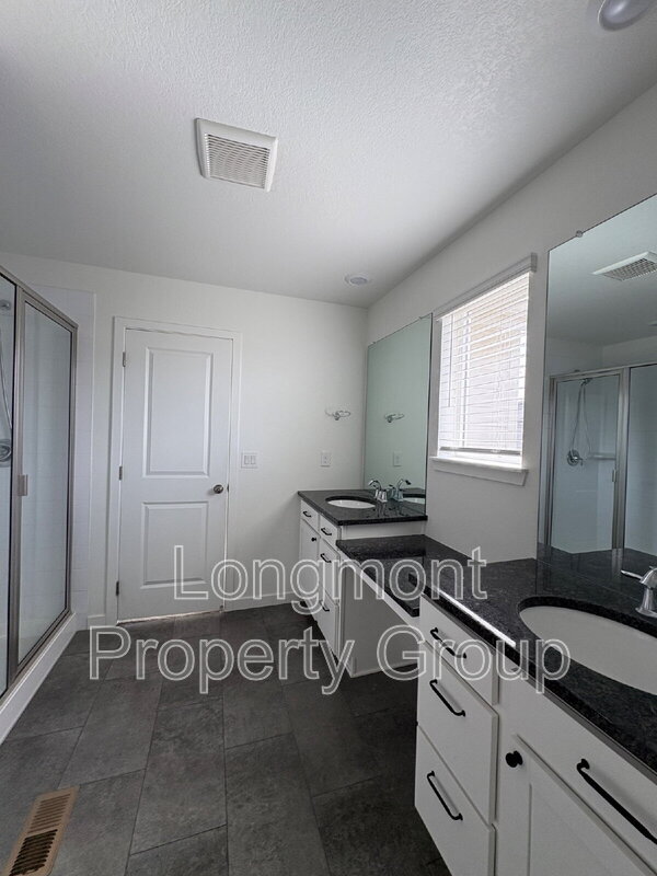 Building Photo - 3518 Sawtooth St