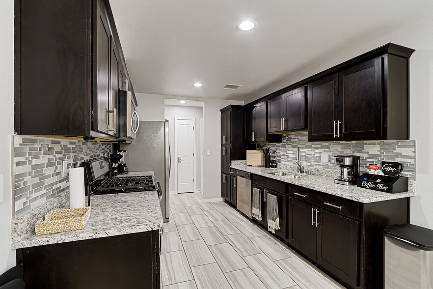 Building Photo - 1109 Paseo de Suerte Dr