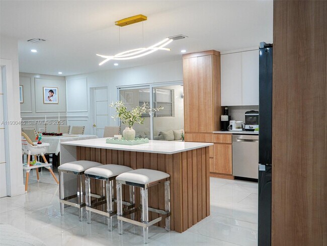 Building Photo - 7951 NW 37th Dr