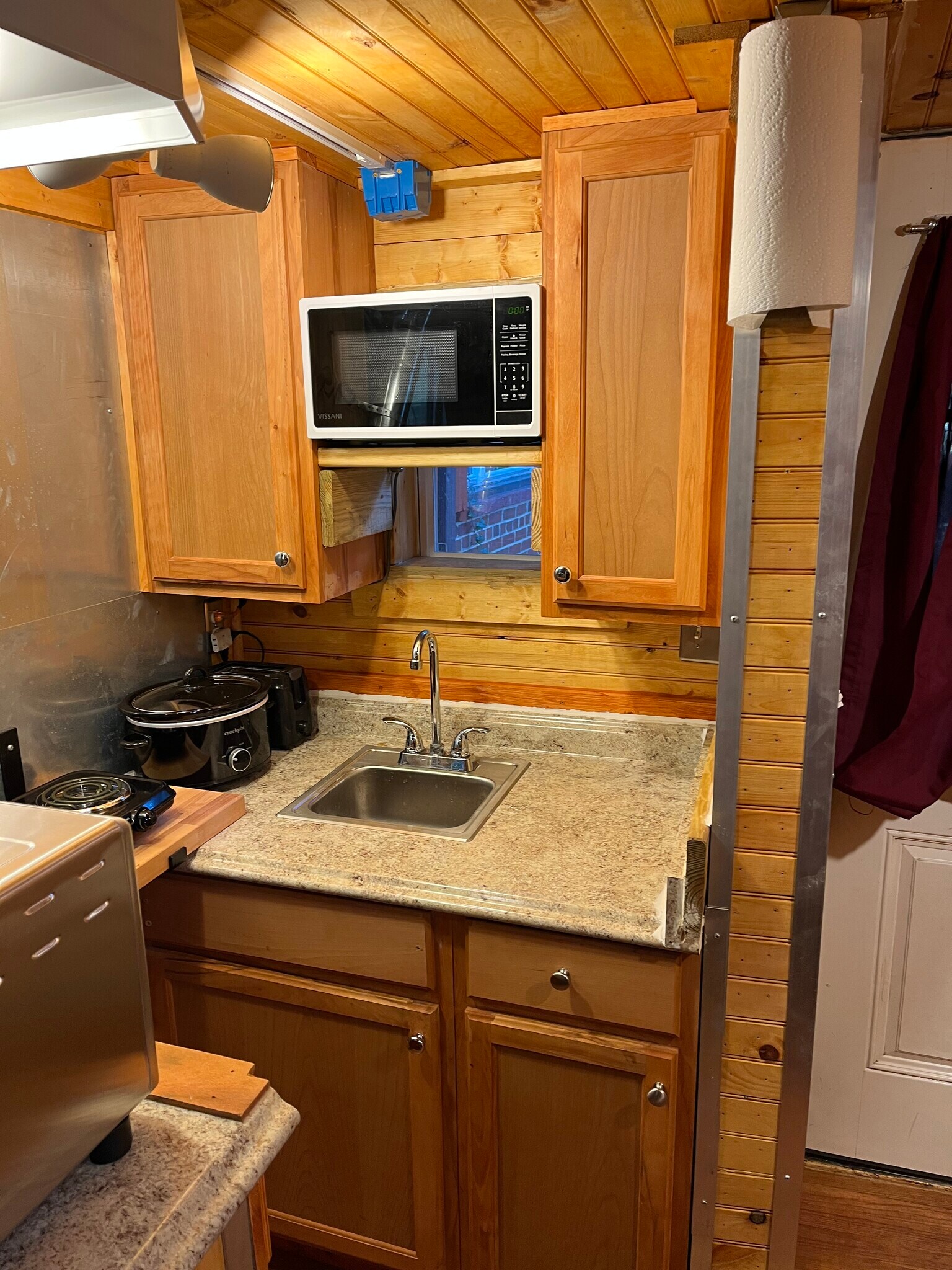 Building Photo - 142 Webster St NE