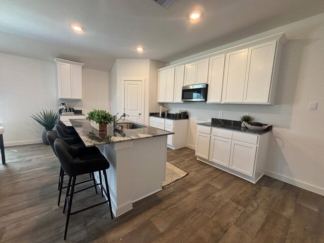 Building Photo - 1527 Cinque Terre Way