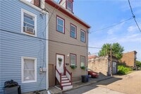 Building Photo - 841 Blossom Wy