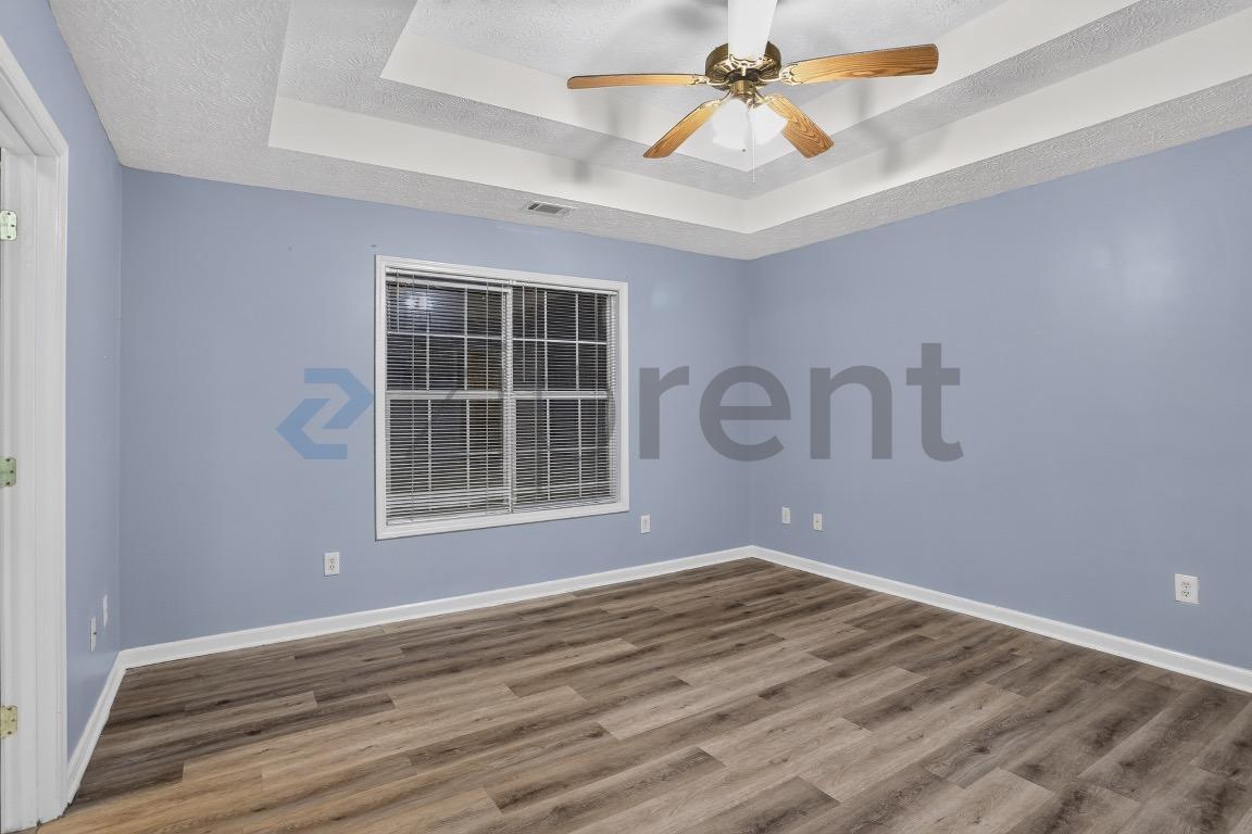 Building Photo - Unit